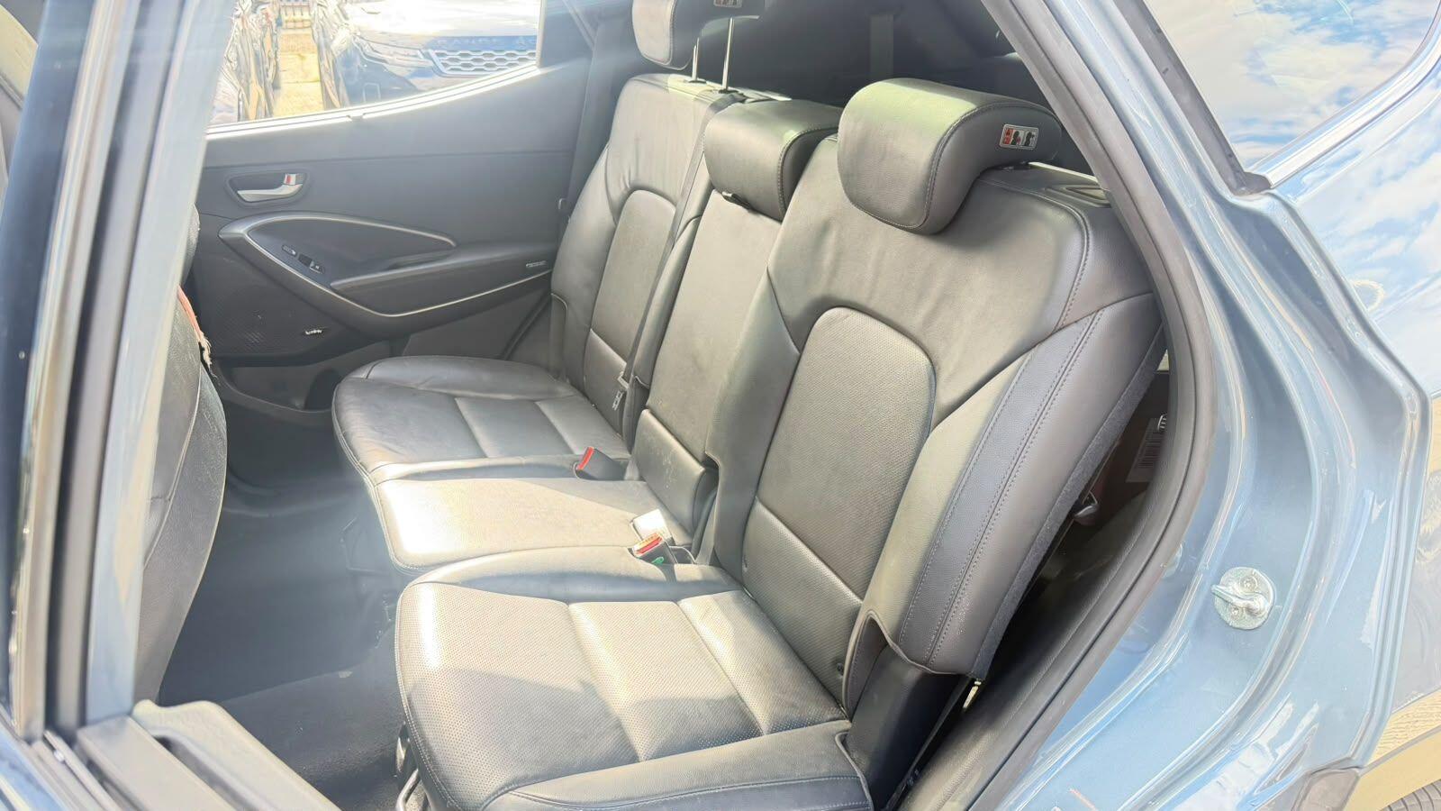 Hyundai Santa Fe view 16