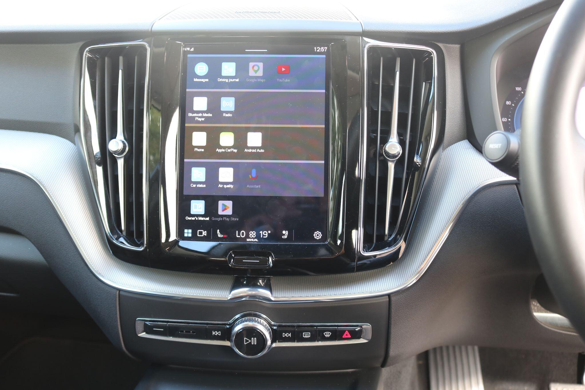 Volvo XC60 view 19