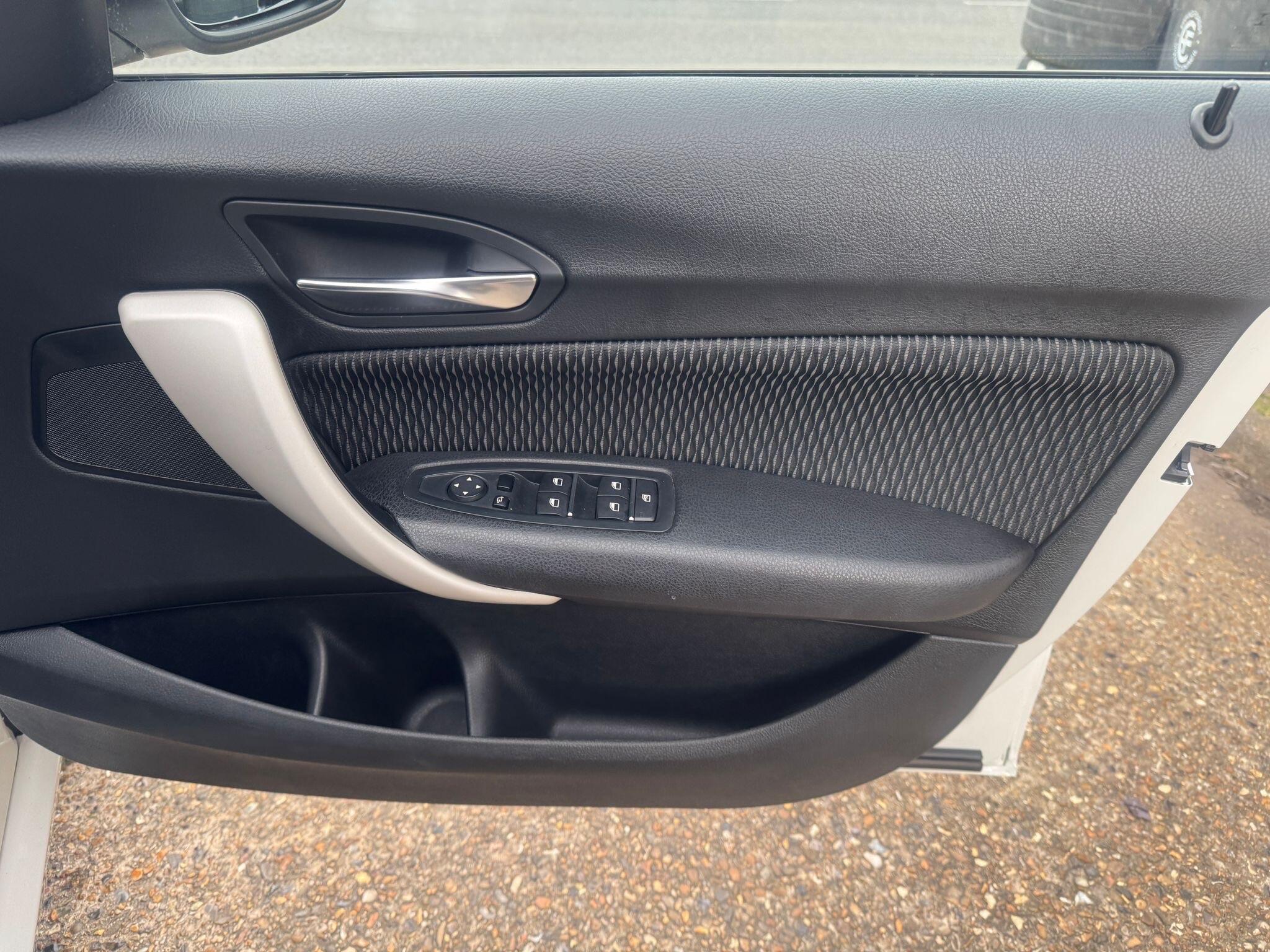 BMW 1 Series view 35