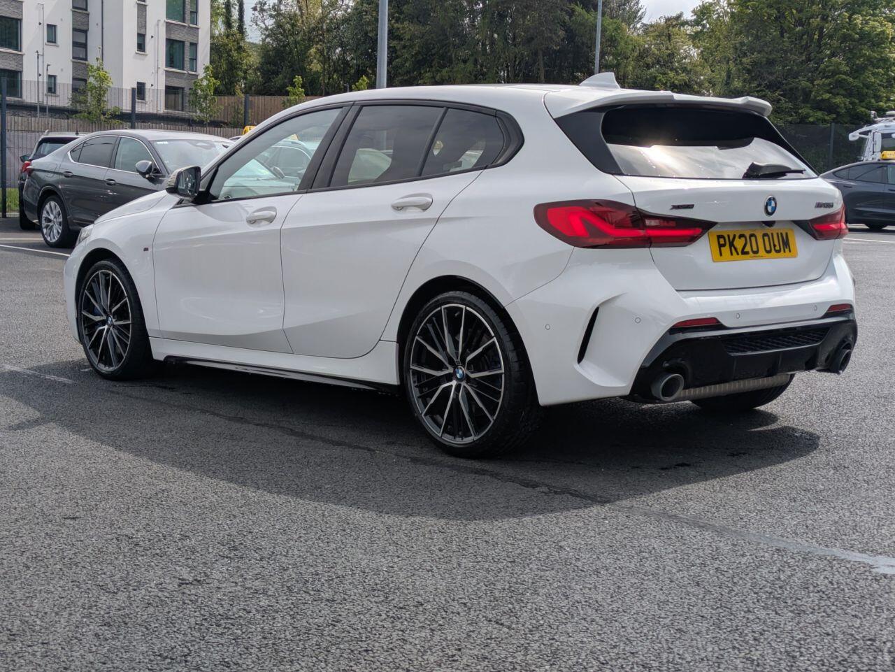 BMW 1 Series view 4