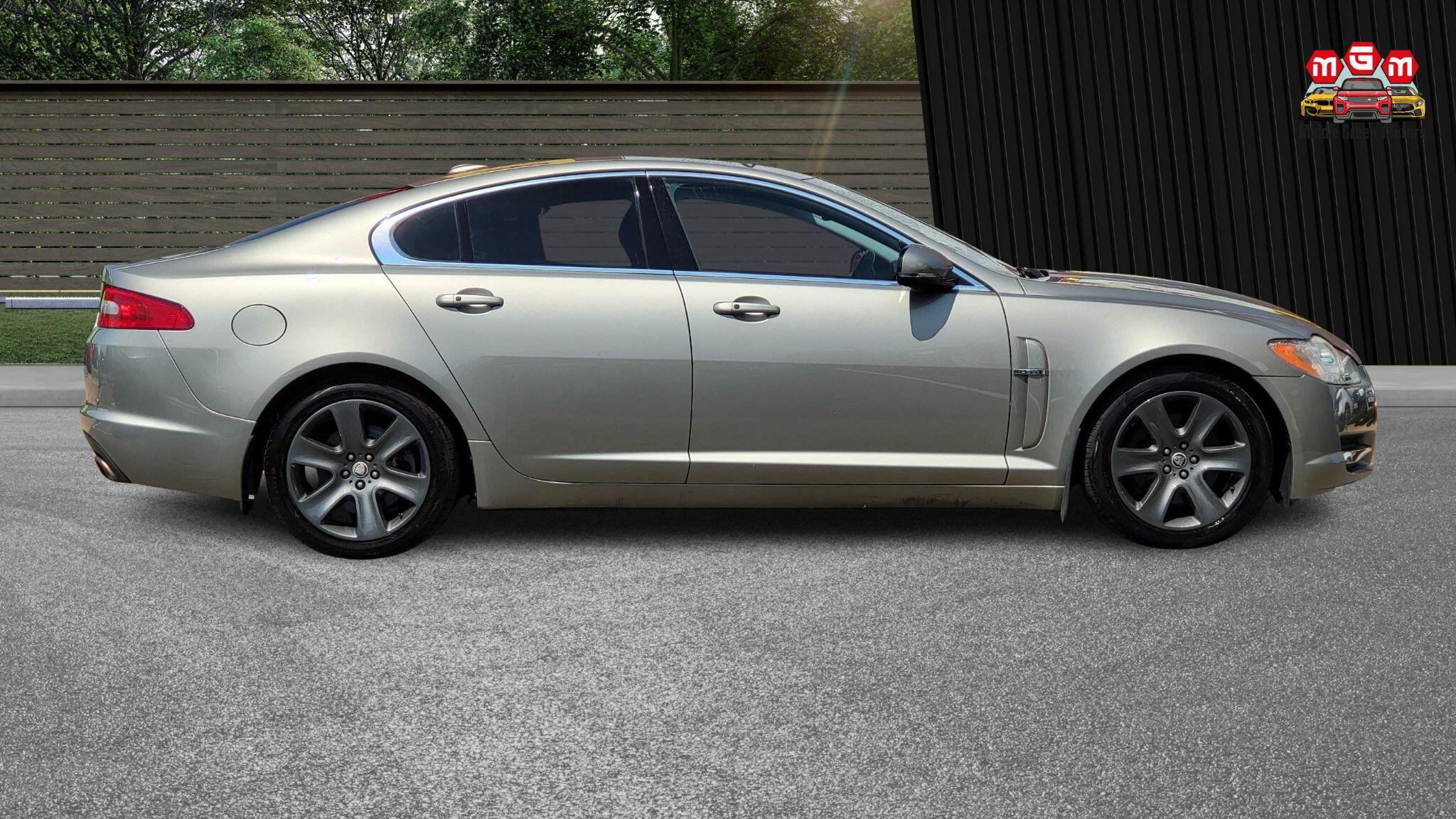 Jaguar XF view 8