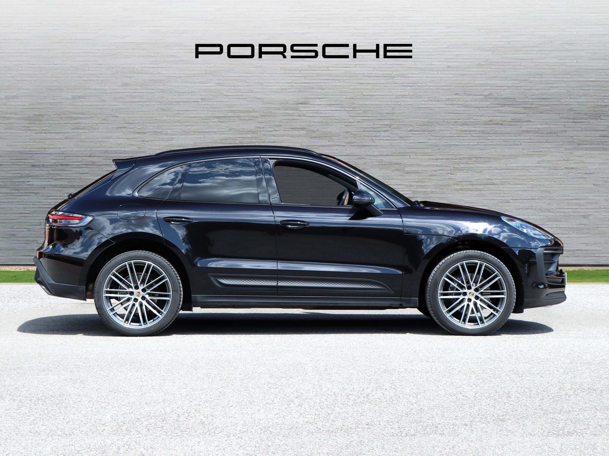 Porsche Macan view 5