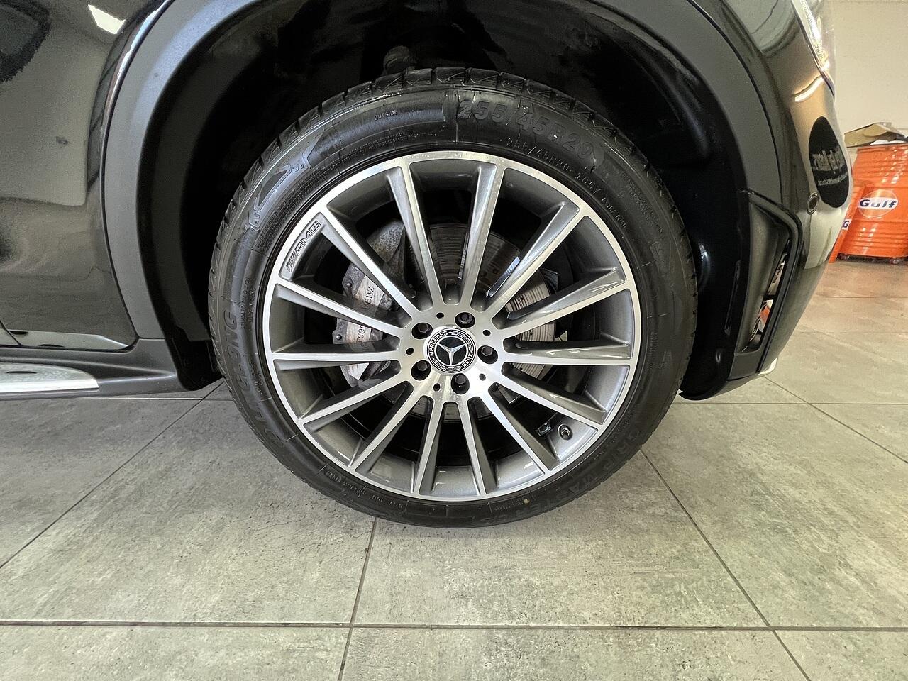 Mercedes-Benz GLC view 24