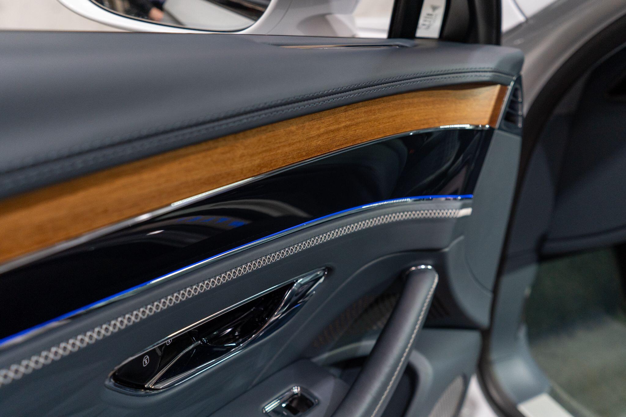 Bentley Flying Spur view 45