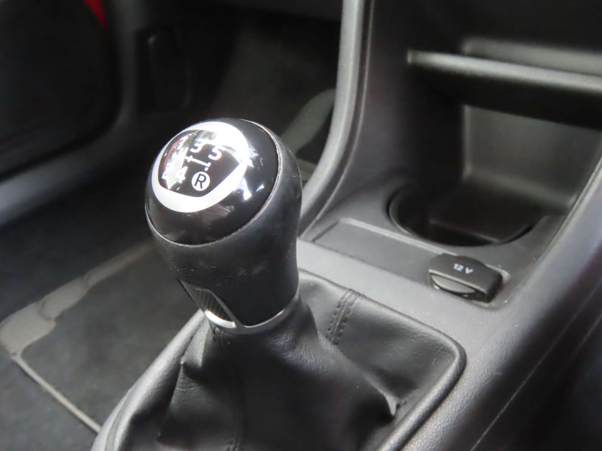 Volkswagen up! view 11