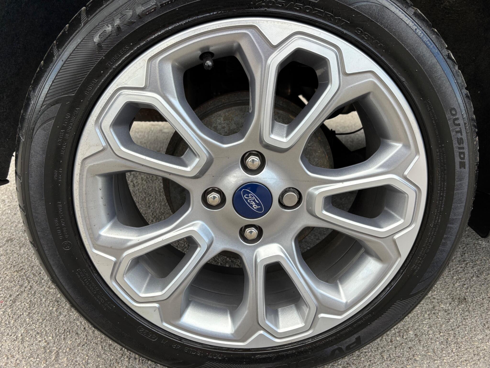 Ford Ecosport view 25