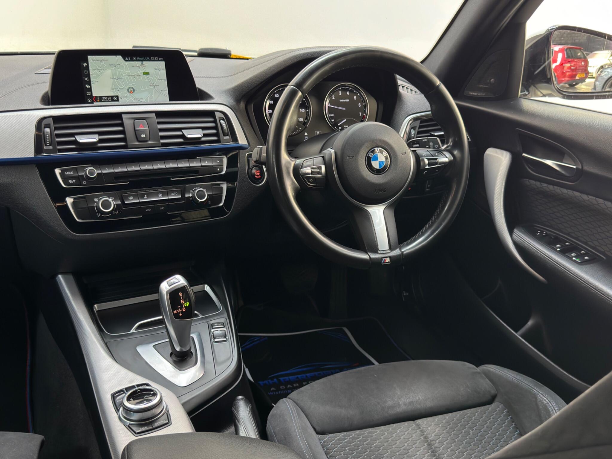 BMW 1 Series view 21