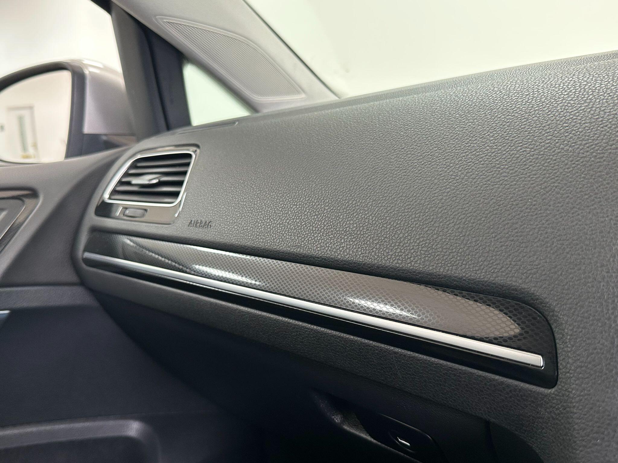 2014 Volkswagen Golf image 35