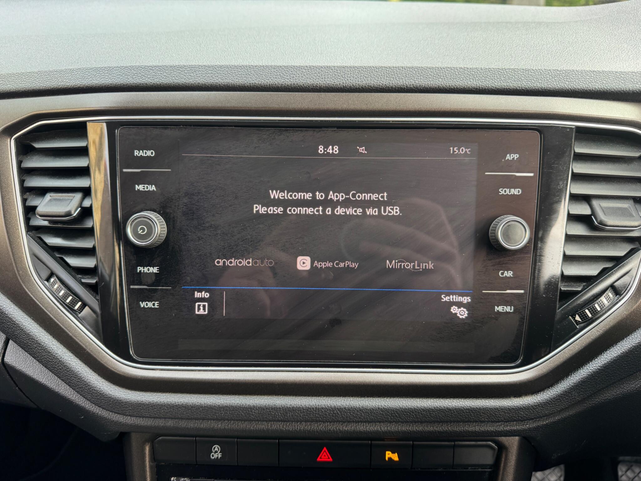 Volkswagen T-Roc view 63