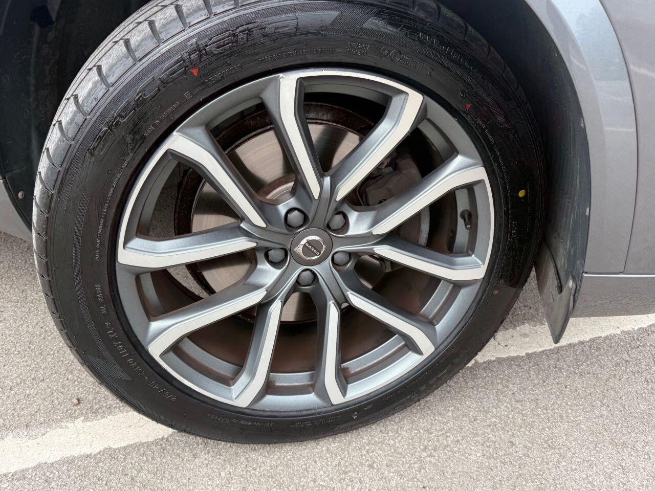 Volvo XC90 view 62