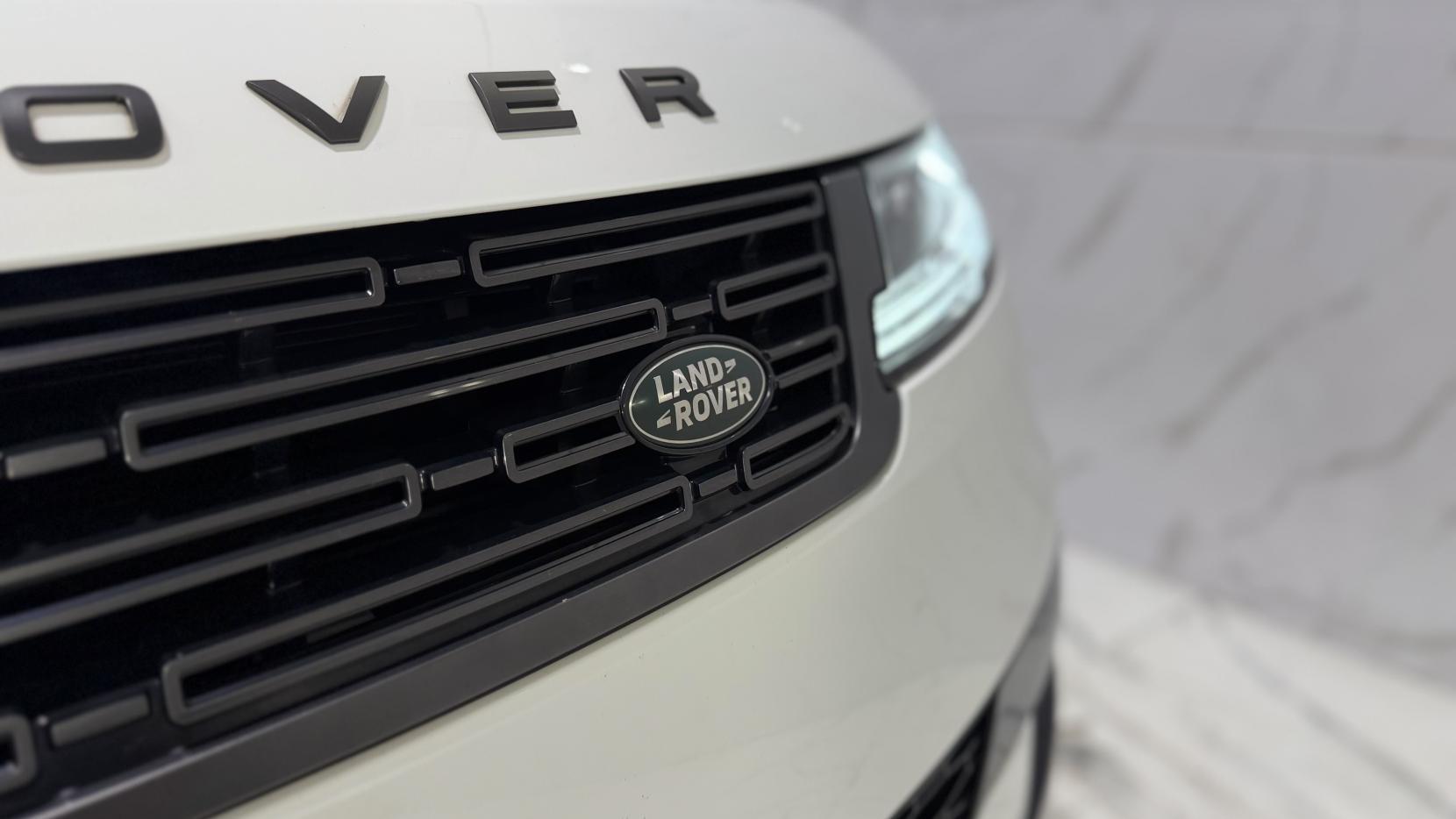 Land Rover Range Rover Sport view 37