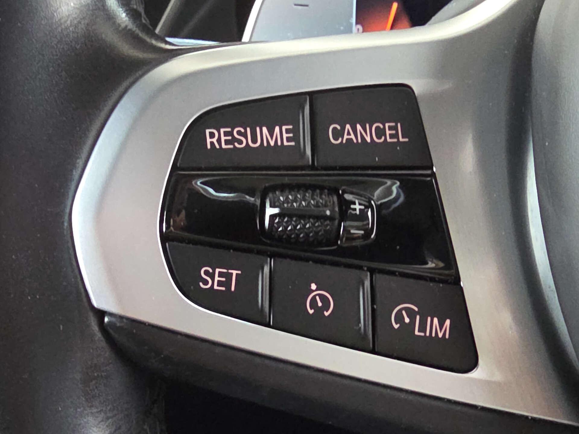 BMW X6 view 41