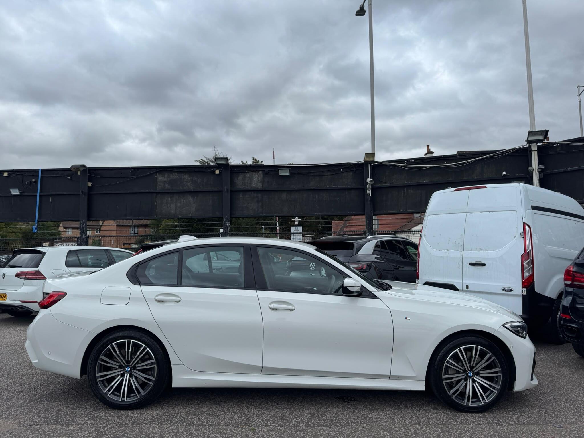 BMW 3 Series view 30