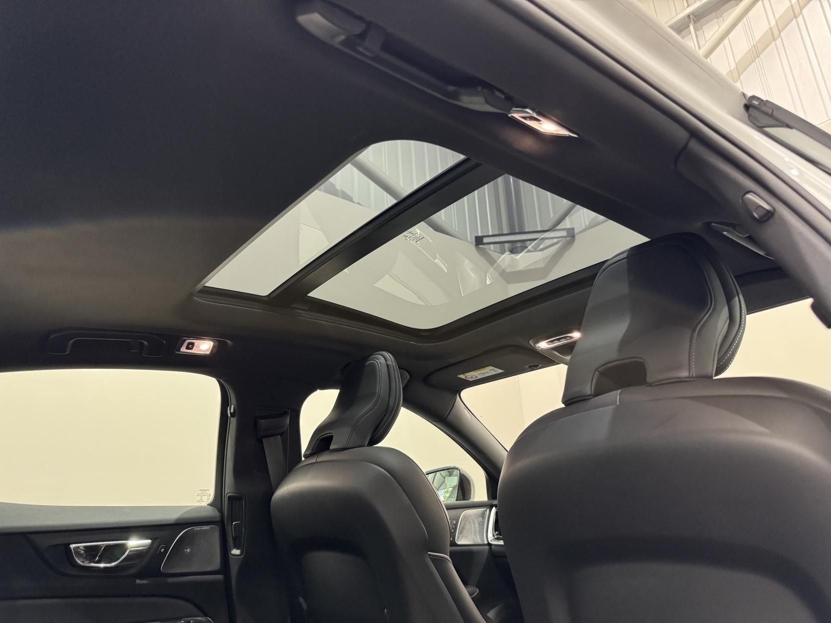 Volvo S60 view 55