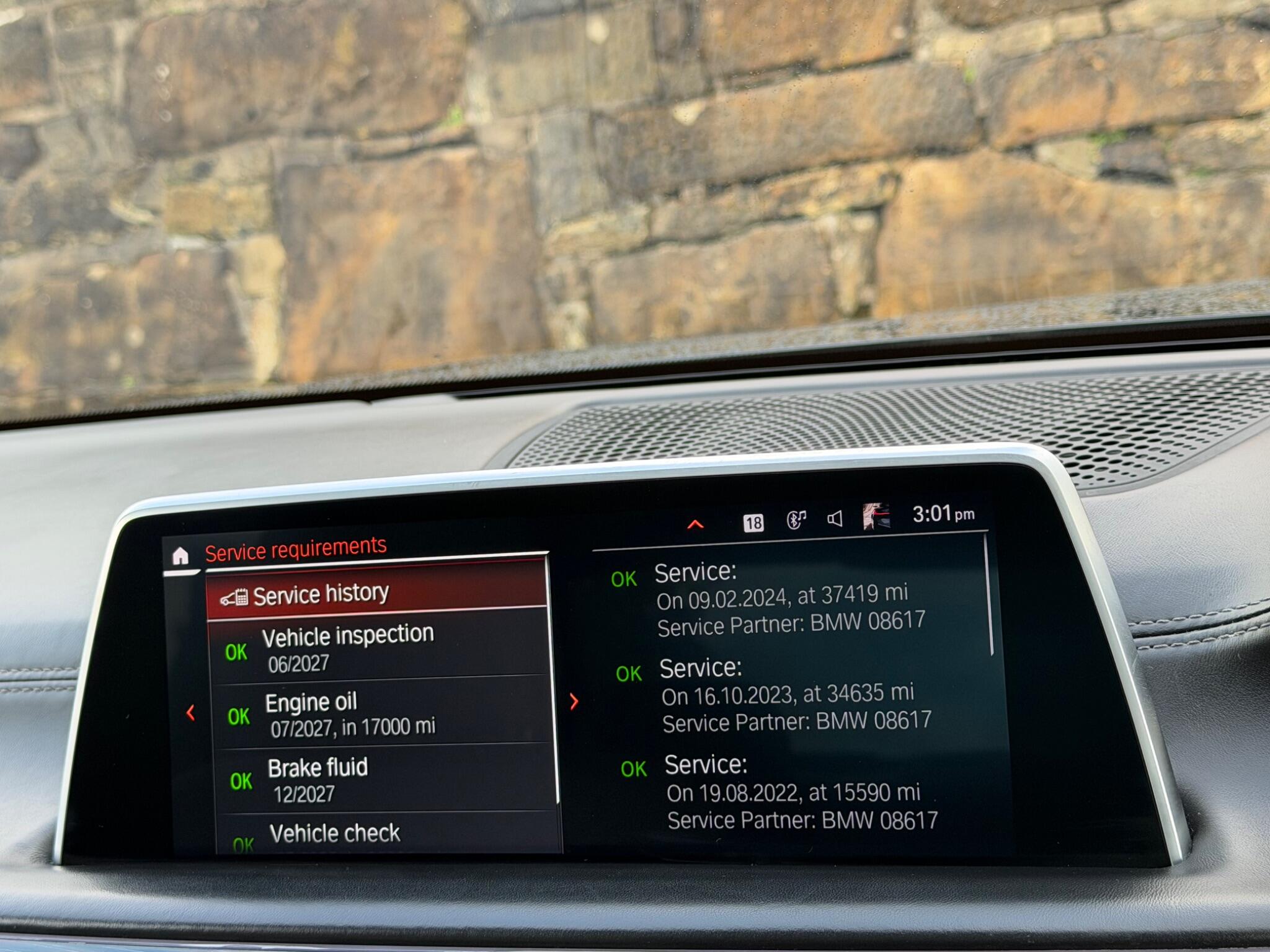 BMW 7 Series view 31