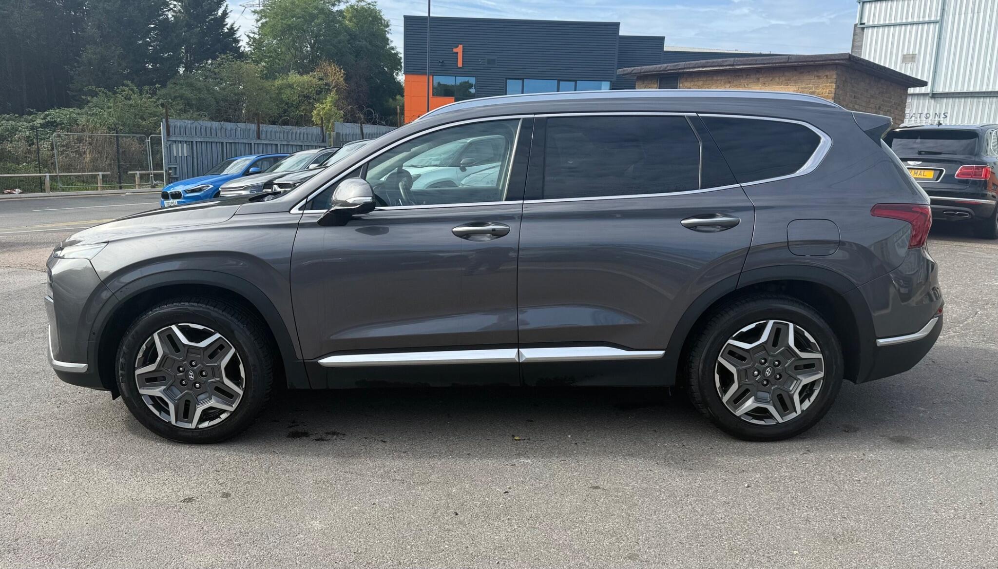 Hyundai Santa Fe view 4