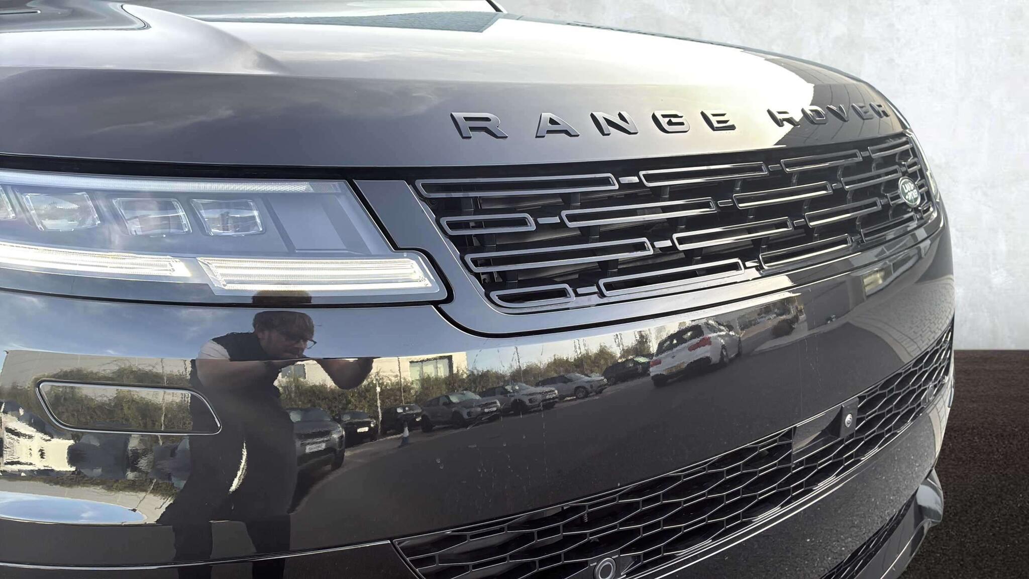Land Rover Range Rover Sport view 21