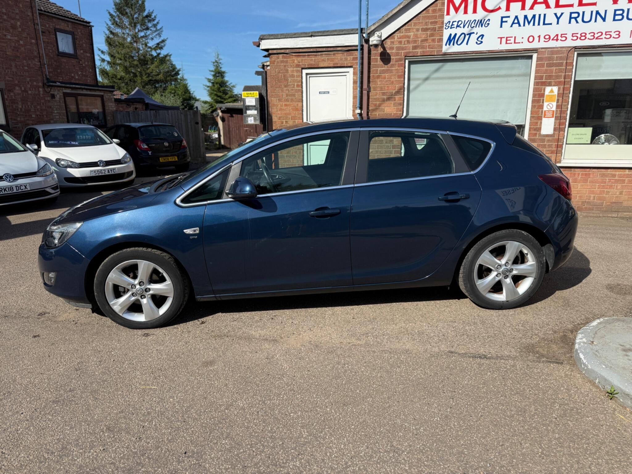 VAUXHALL ASTRA 2010 60 REG DEPOSIT TAKEN FINANCE AVAILABLE 1,598CC 37,000 MILES HATCHBACK 5,000...