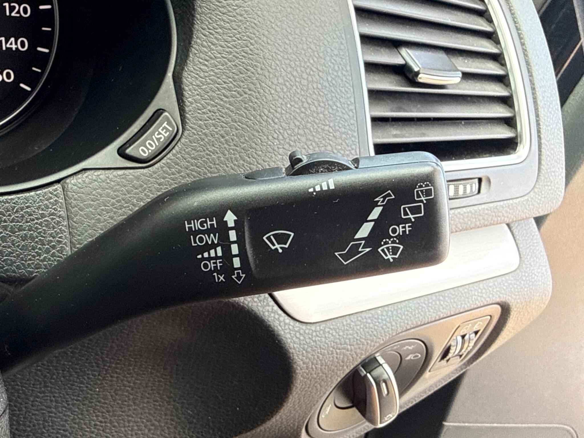 Volkswagen Sharan view 27