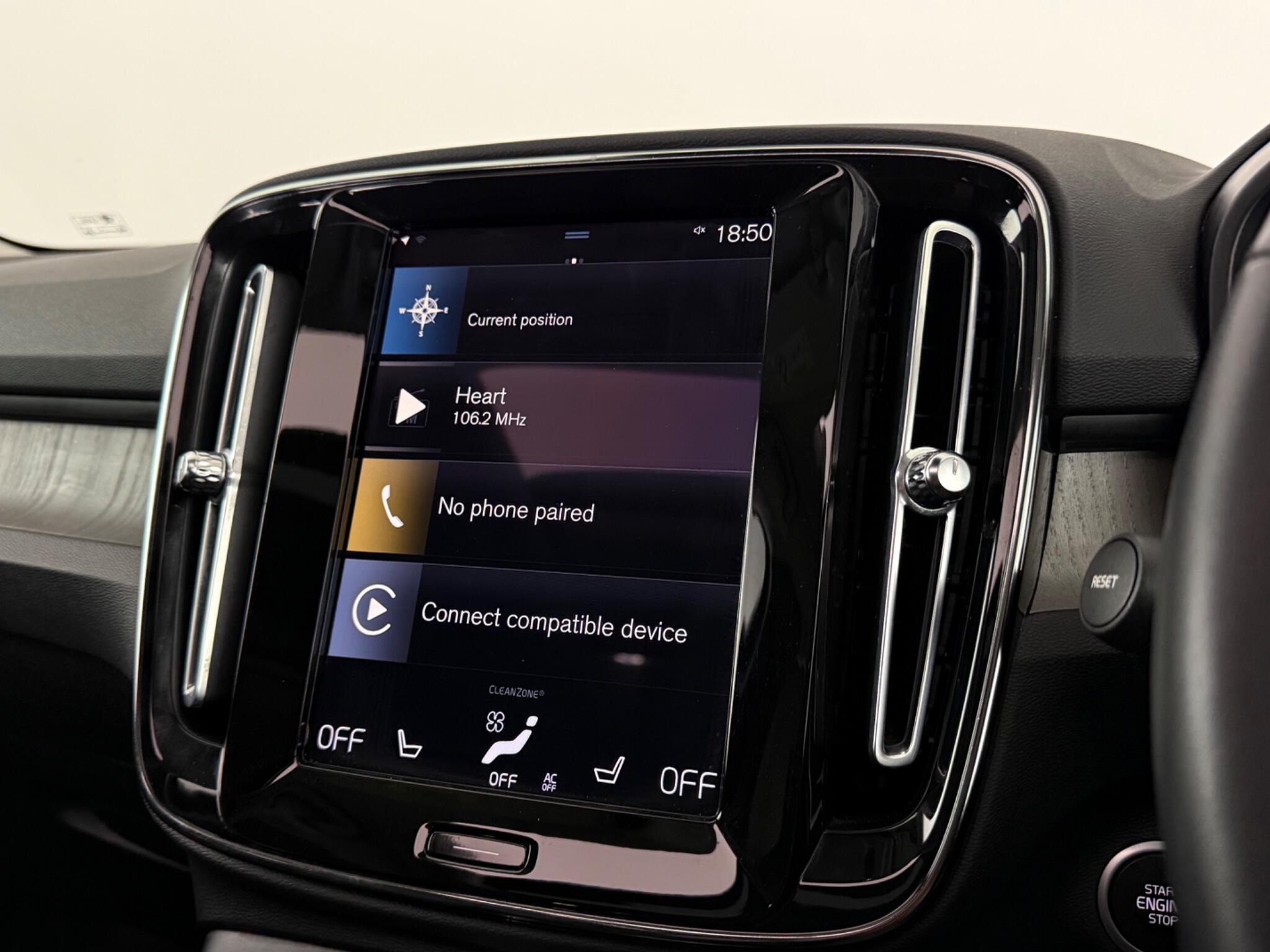 Volvo XC40 view 19