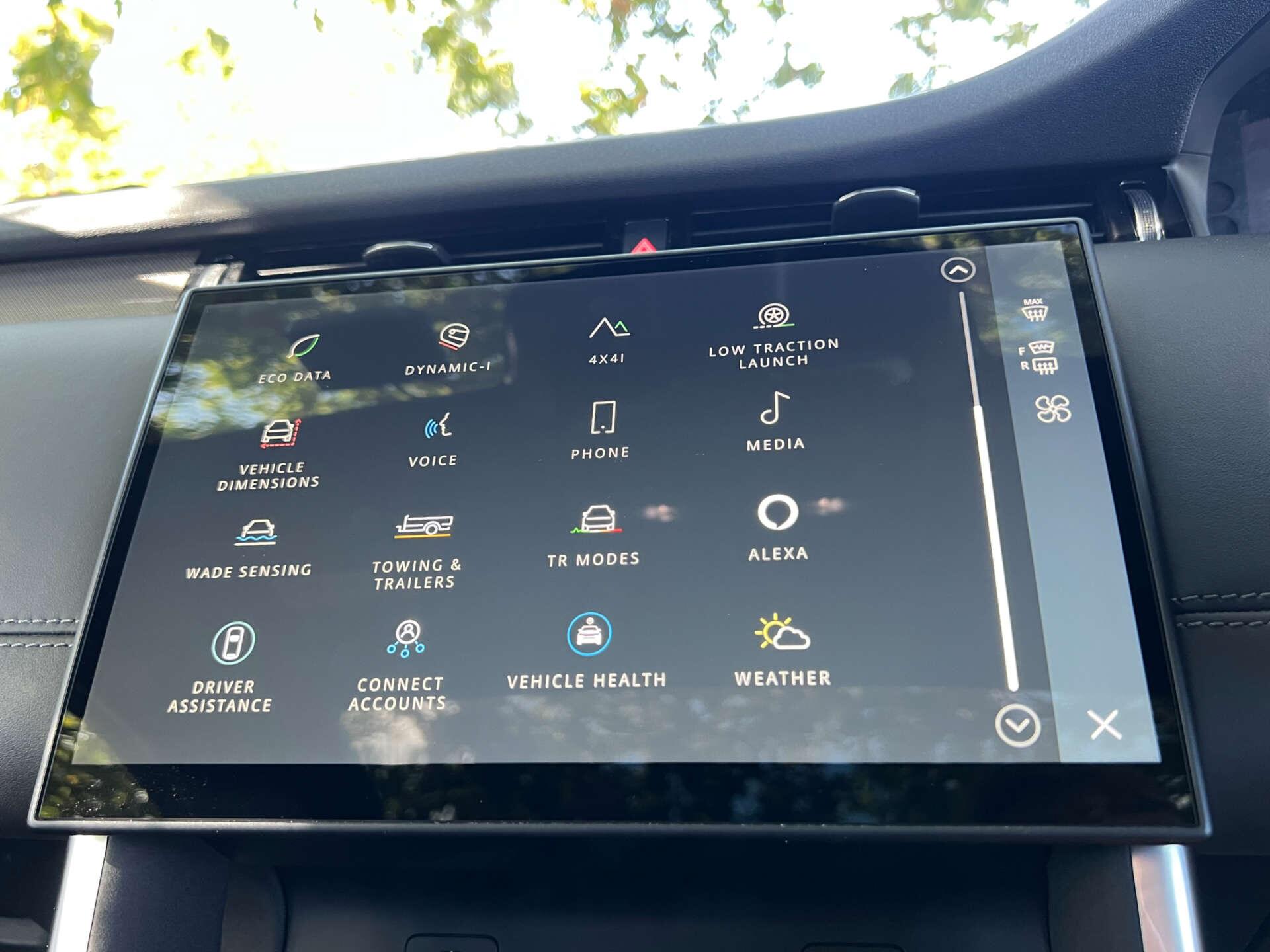 Land Rover Discovery Sport view 54