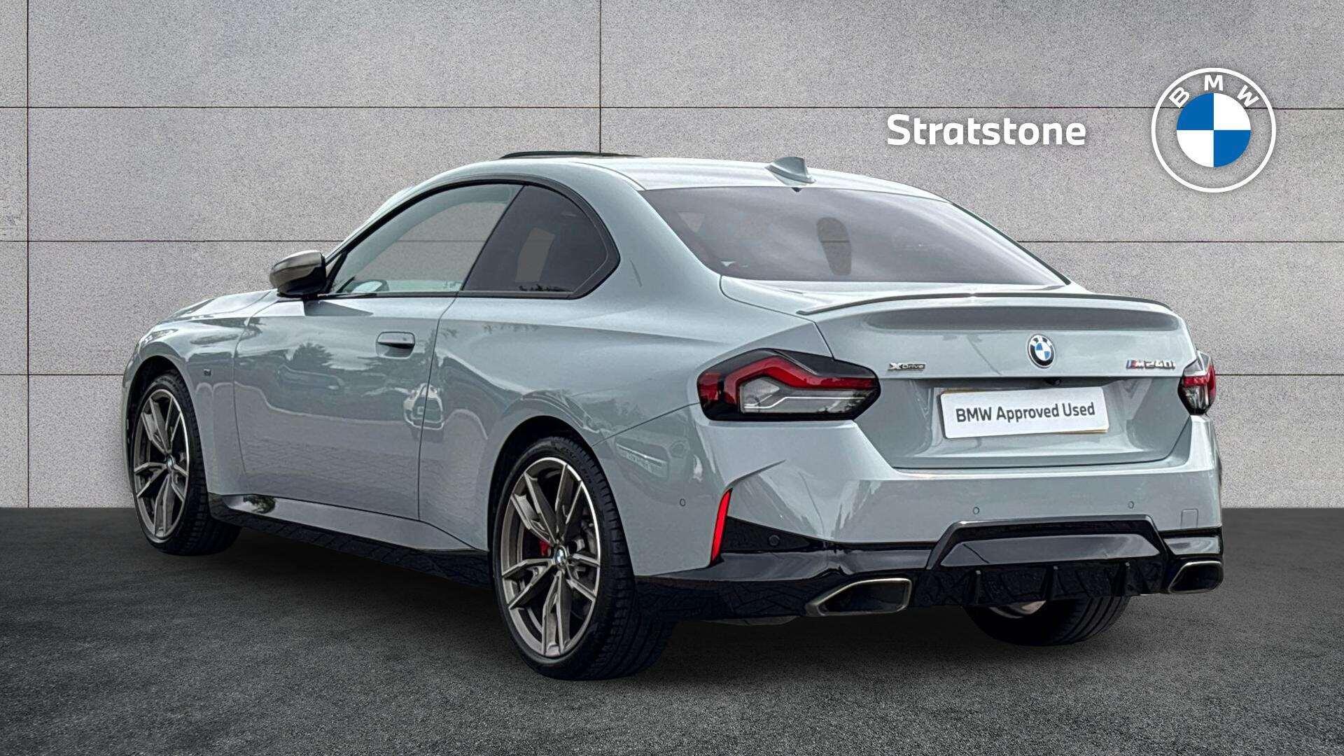 BMW 2 Series view 2