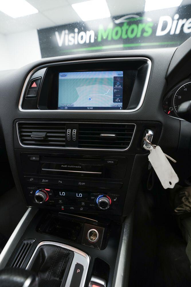 Audi Q5 view 21