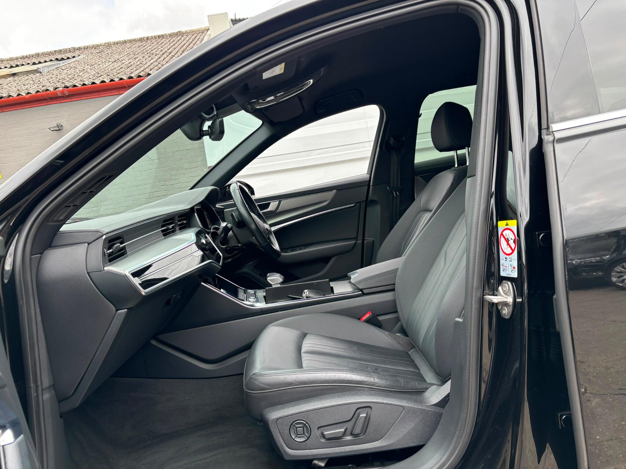 Audi A6 Allroad view 3