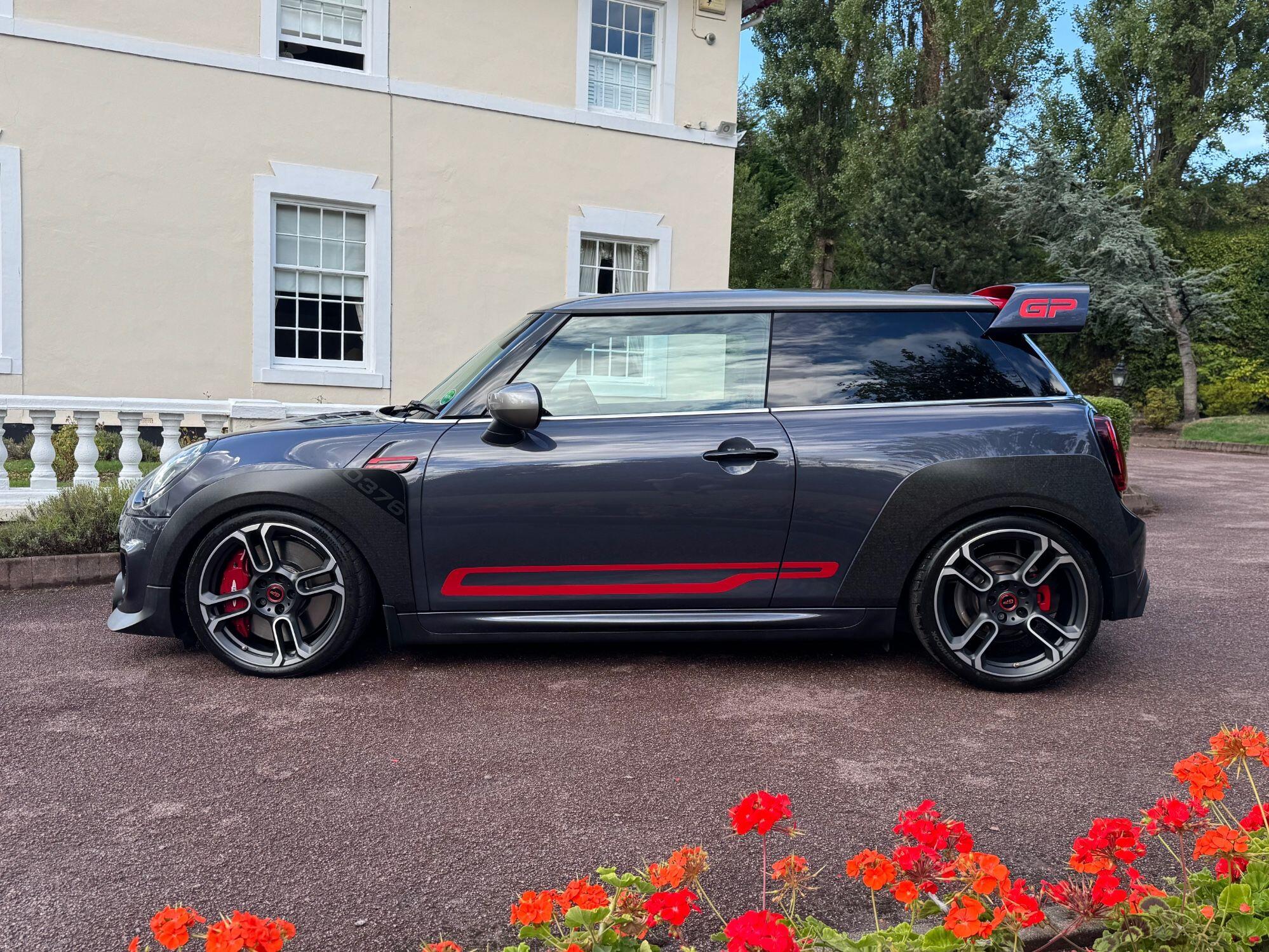 Mini Cooper view 6