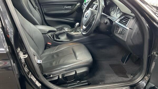 BMW 3 Series view 2