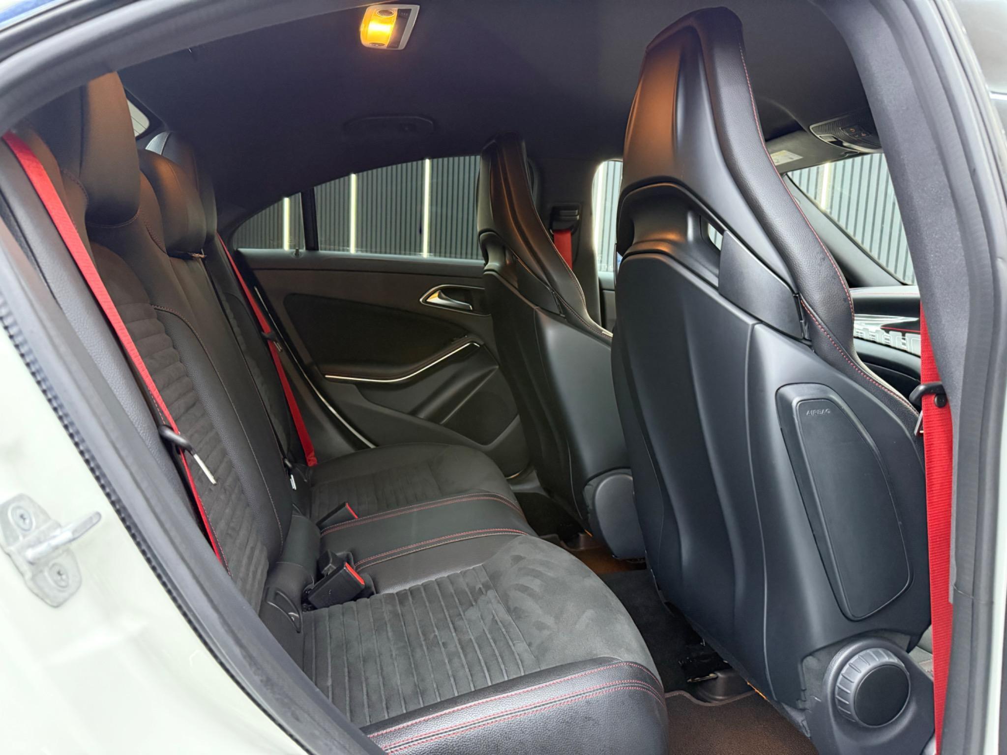 Mercedes-Benz Cla view 13