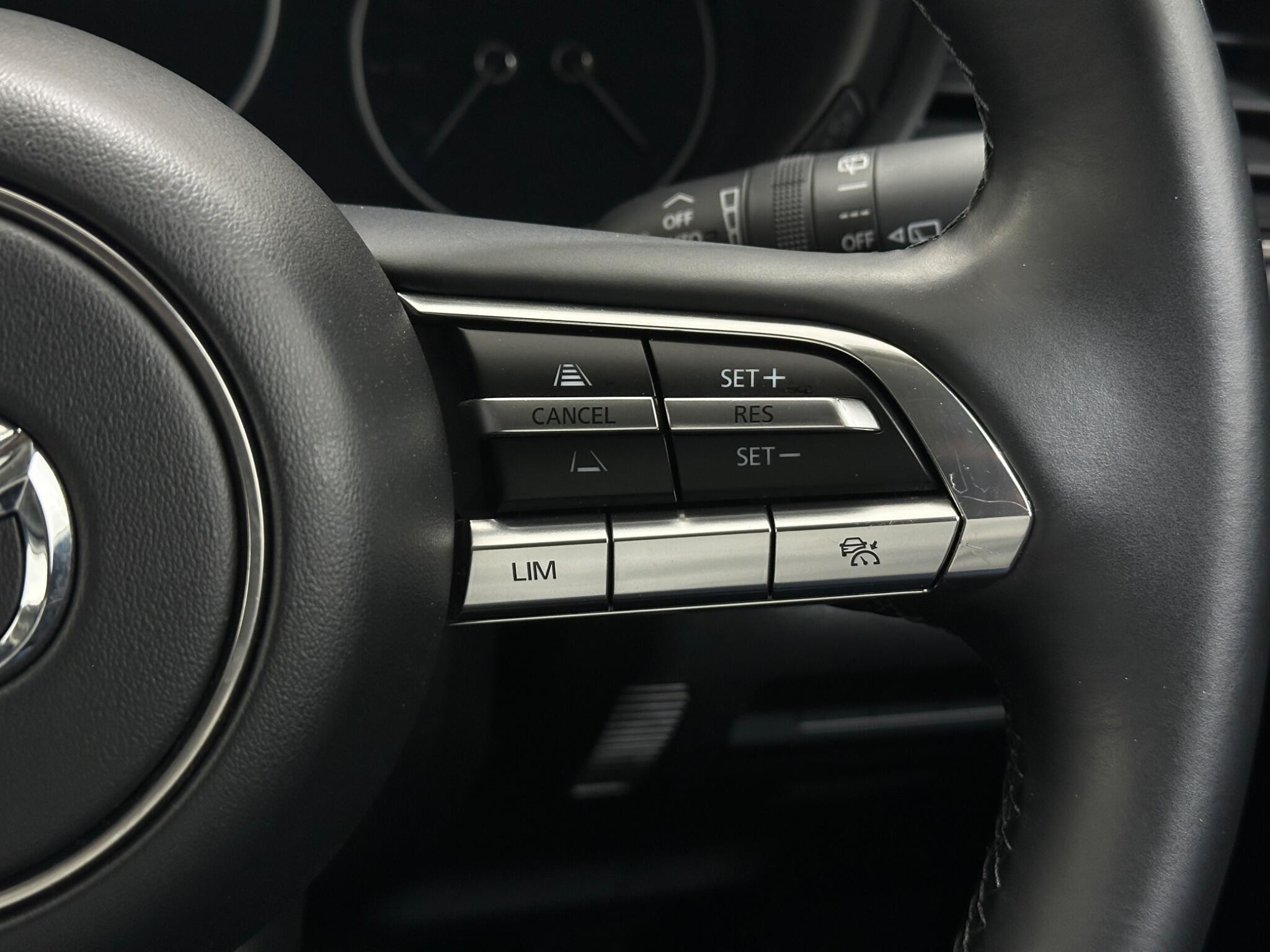 Mazda CX-30 view 16