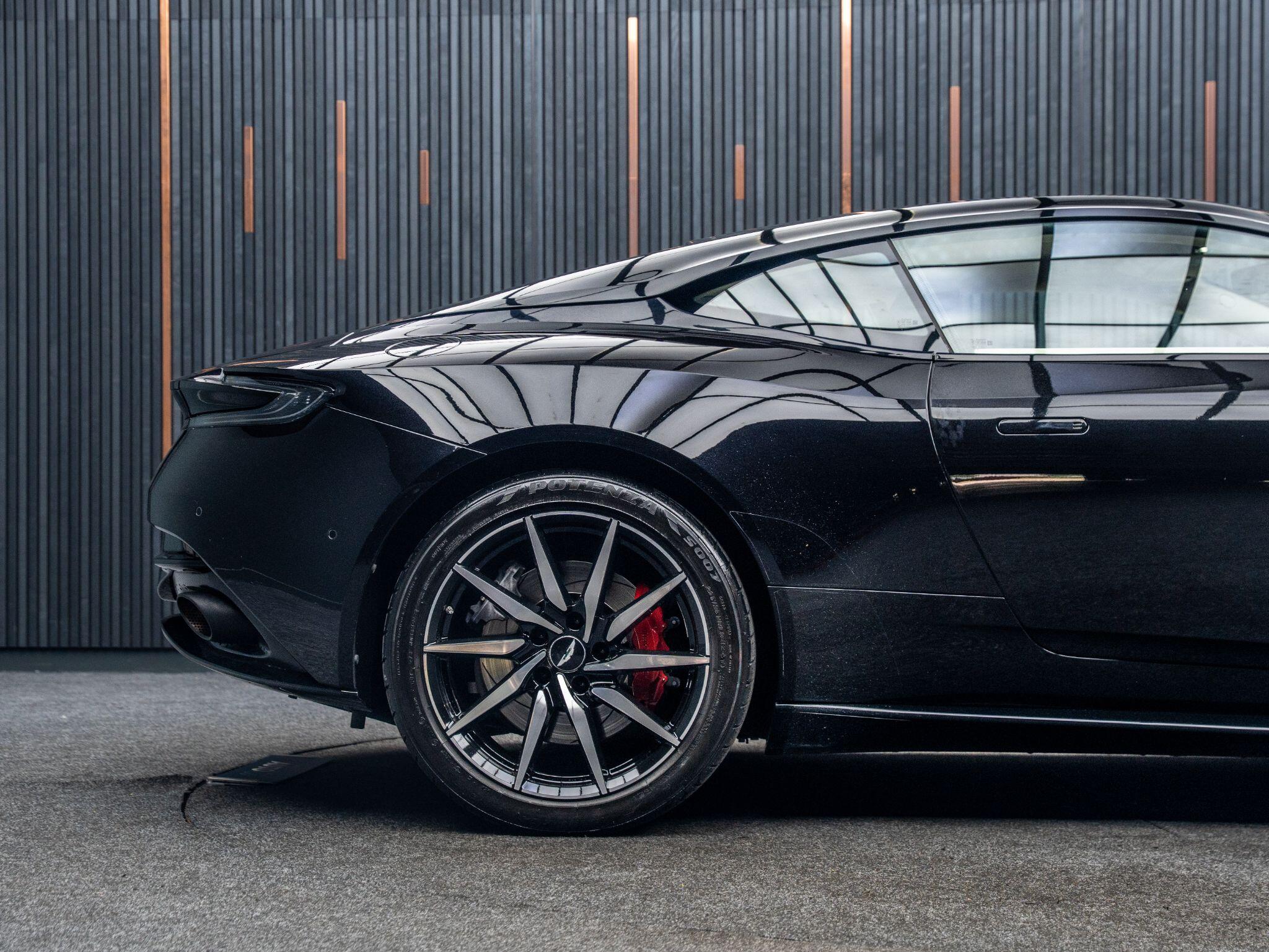 Aston Martin DB11 view 19