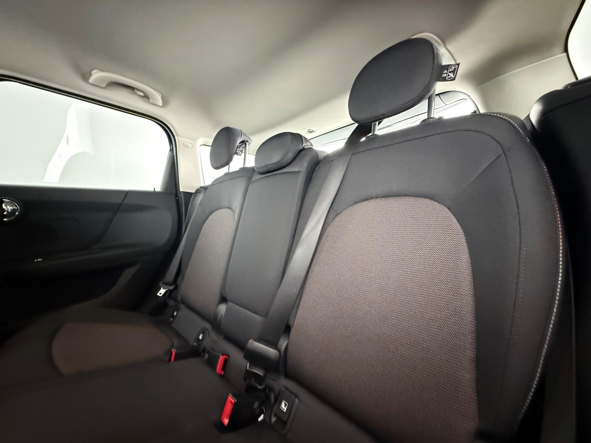 Mini Countryman view 31