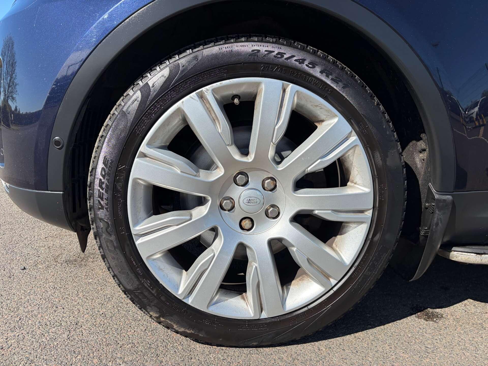 Land Rover Discovery 3 view 12