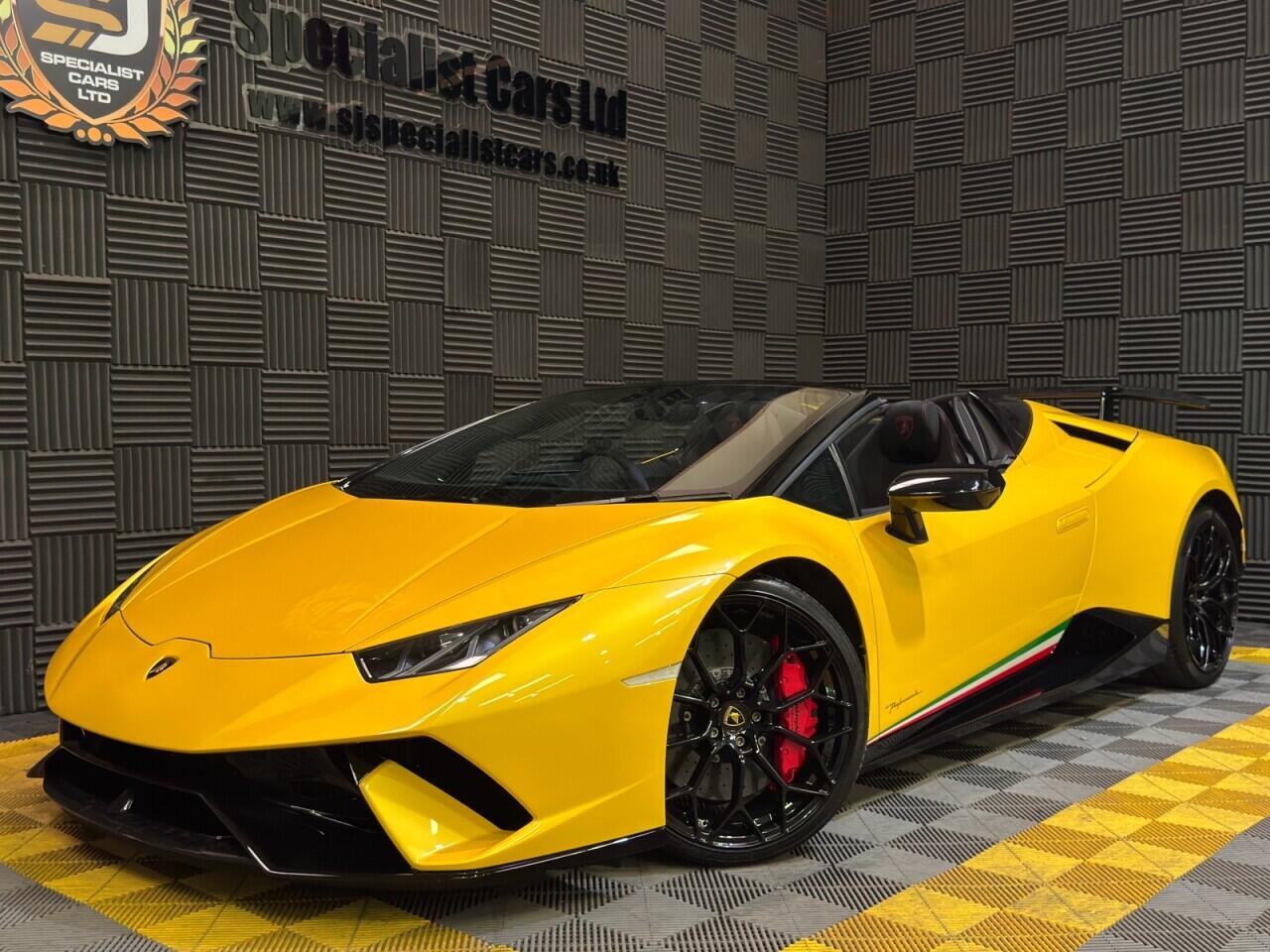 Lamborghini Performante Spyder view 26