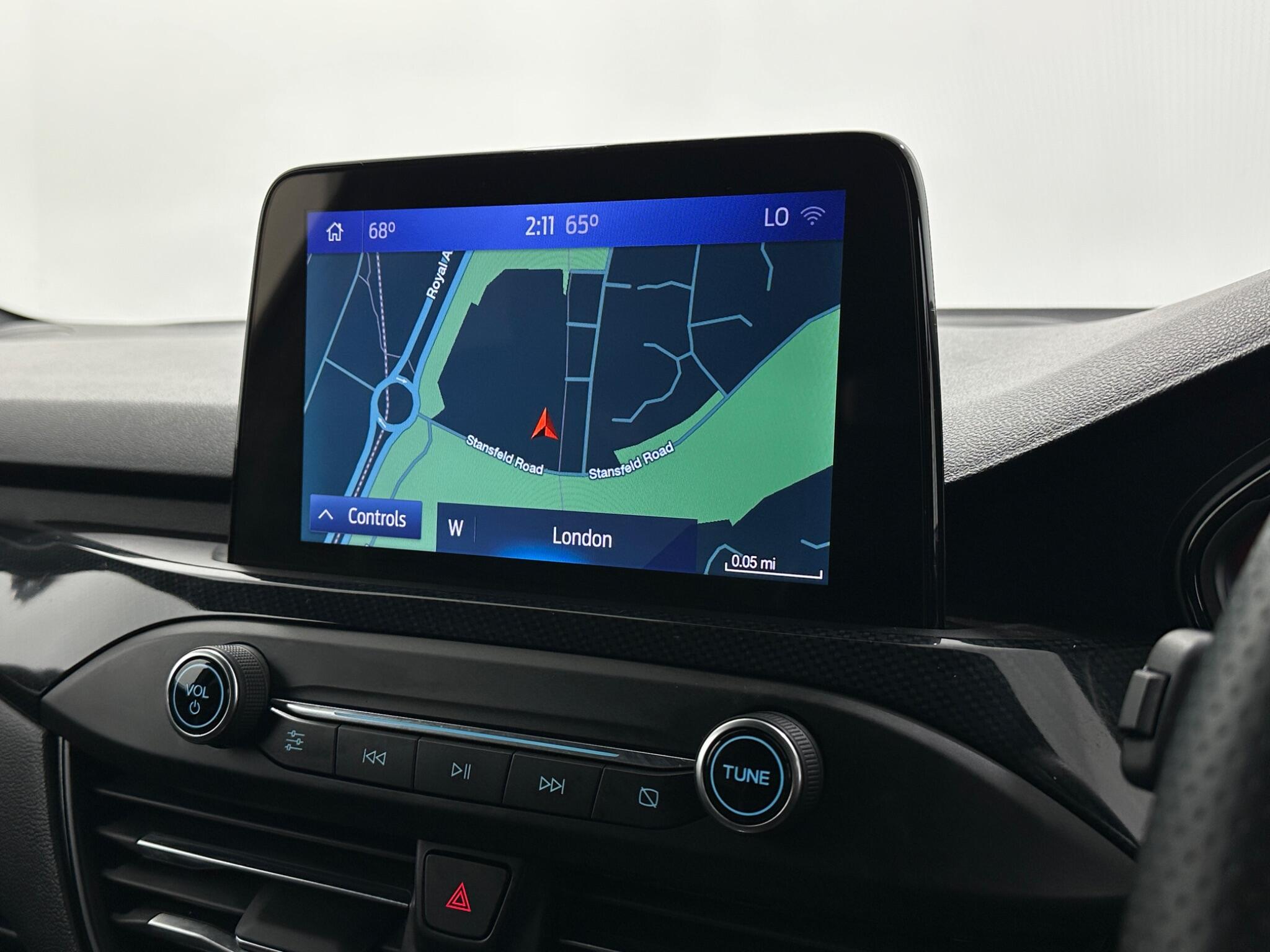 Ford Focus view 22