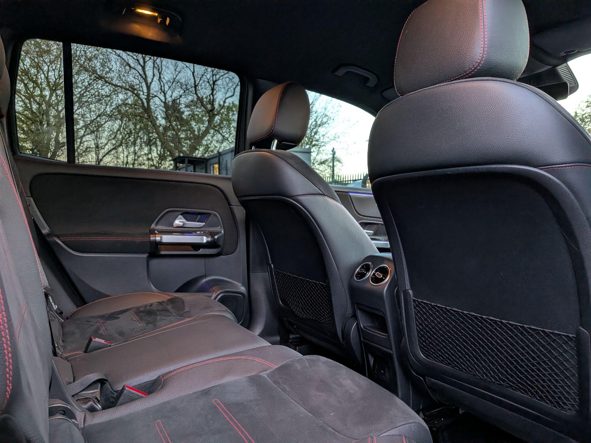 Mercedes-Benz GLB view 28