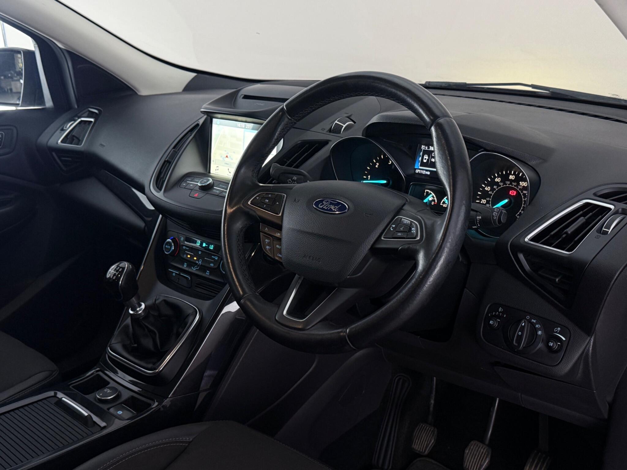 Ford Kuga view 3