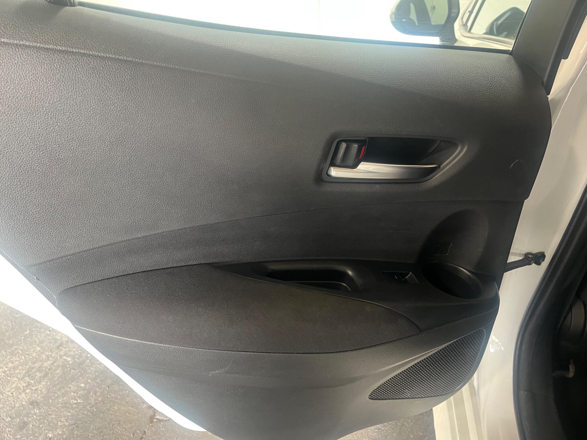 2020 Toyota Corolla 1.8 VVT-h Icon CVT Euro 6 (s/s) 5dr • 57,988 miles image 19