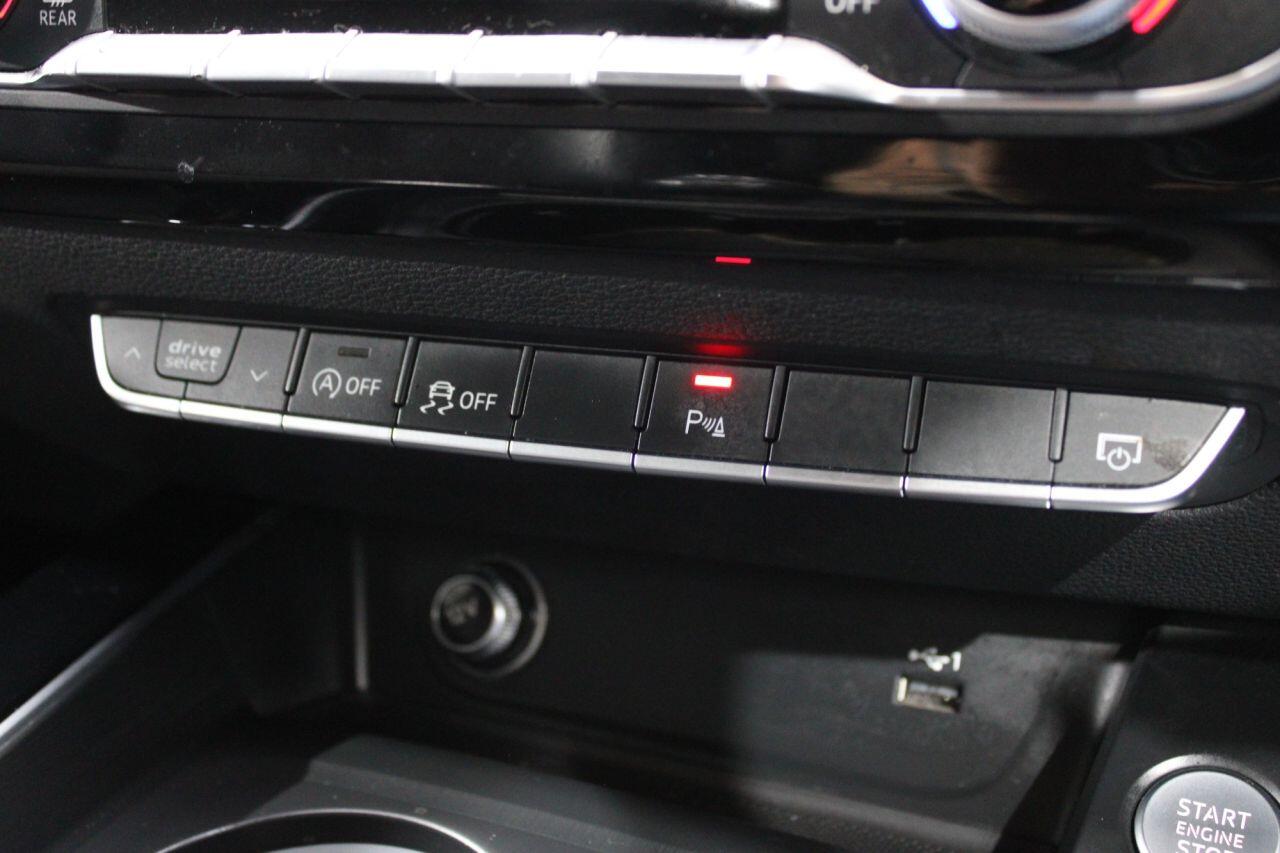 Audi A4 view 28