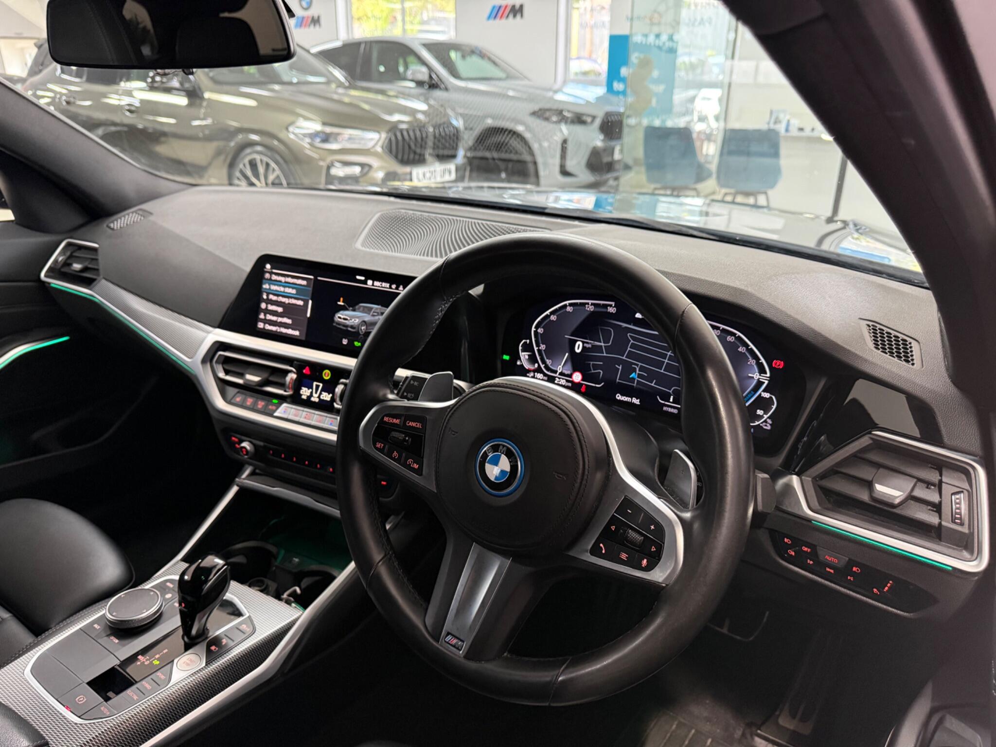 BMW 3 Series view 27