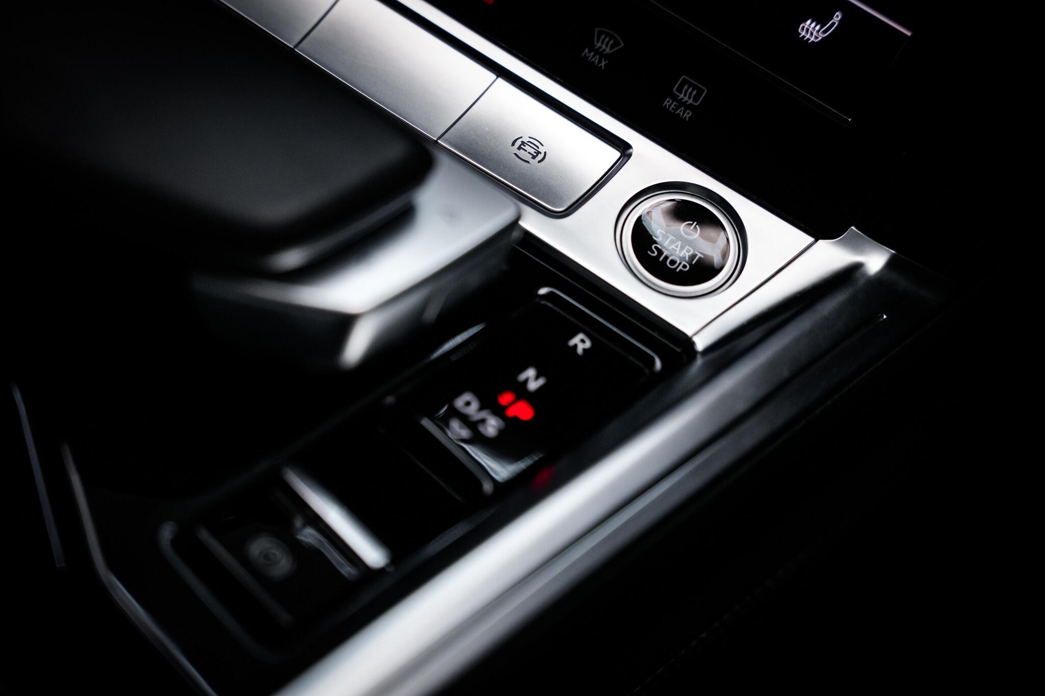 Audi E-Tron view 39