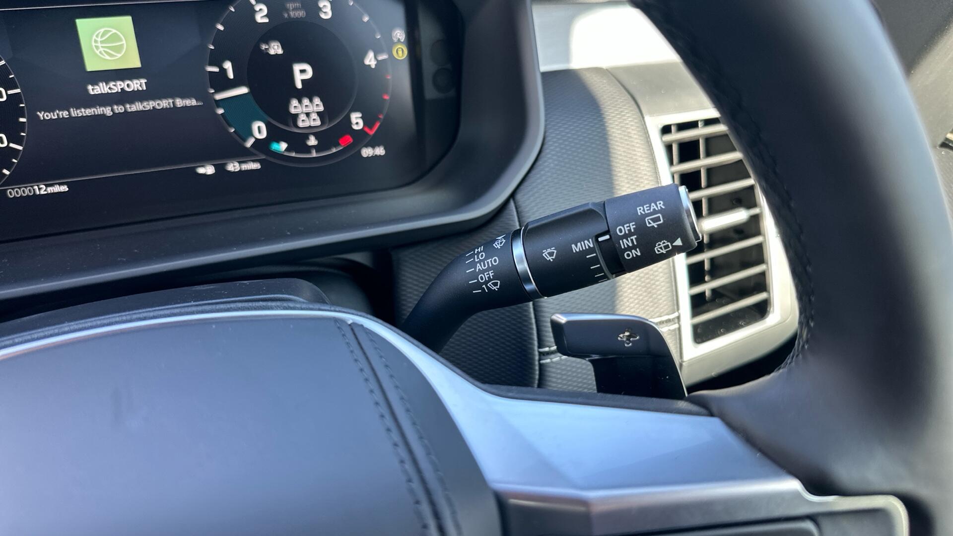 Land Rover Discovery view 44