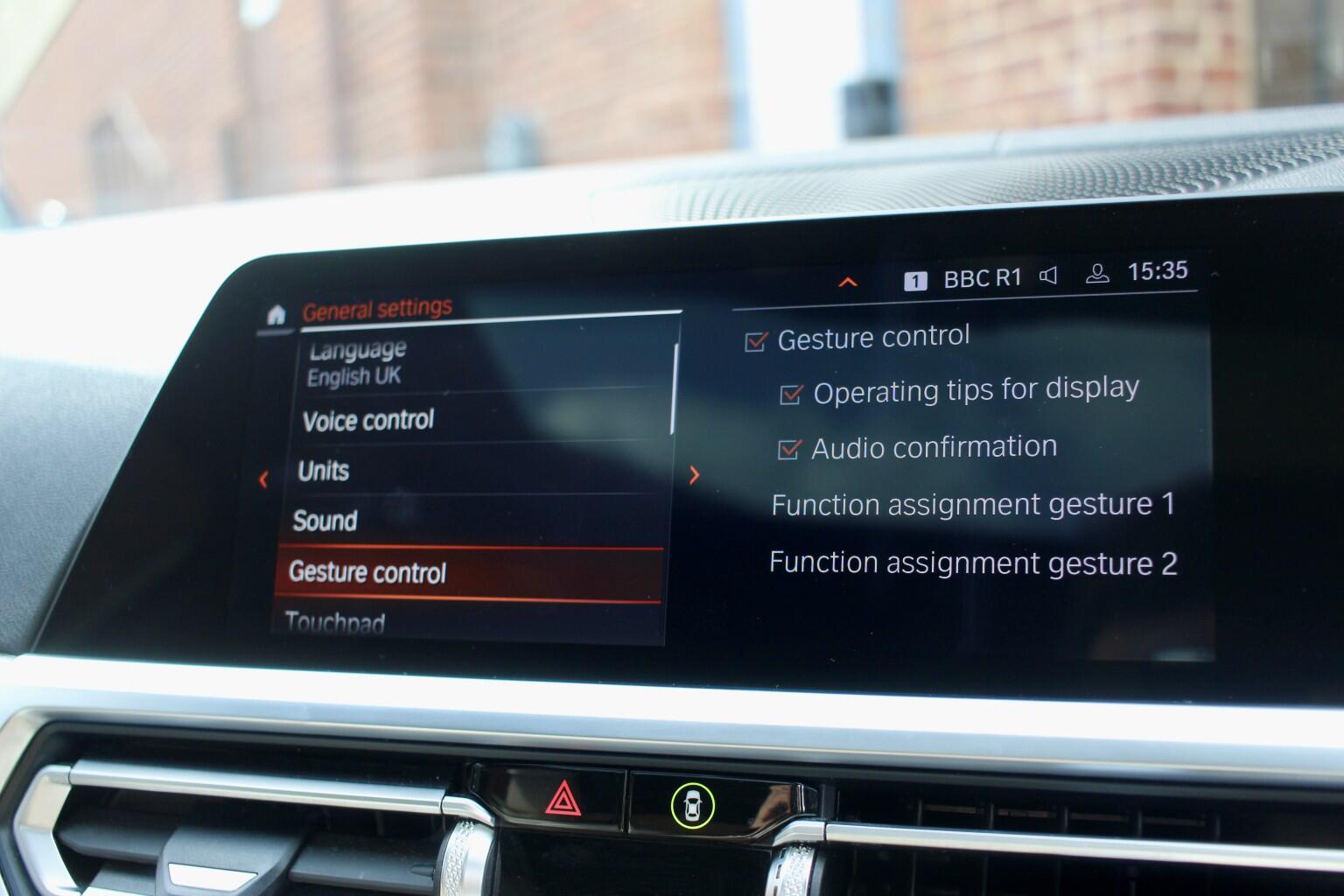 BMW 3 Series view 23