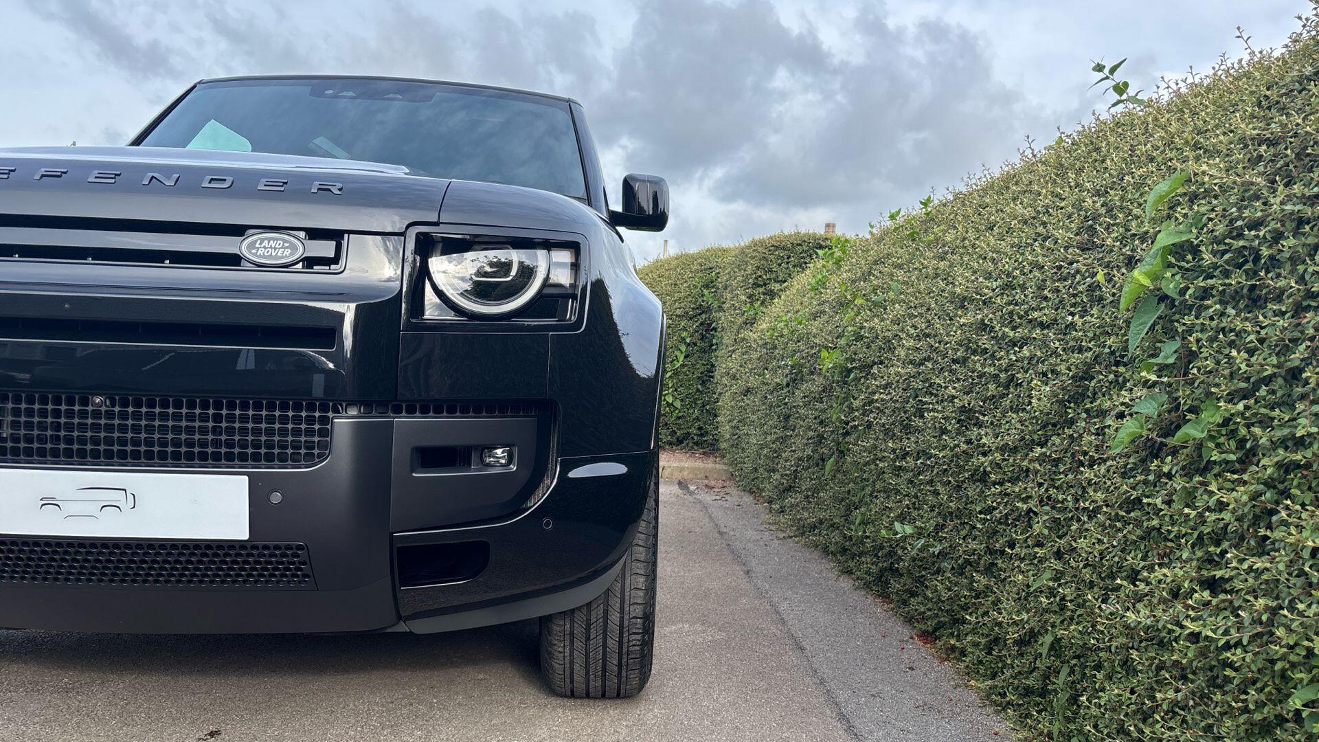 Land Rover Defender view 5
