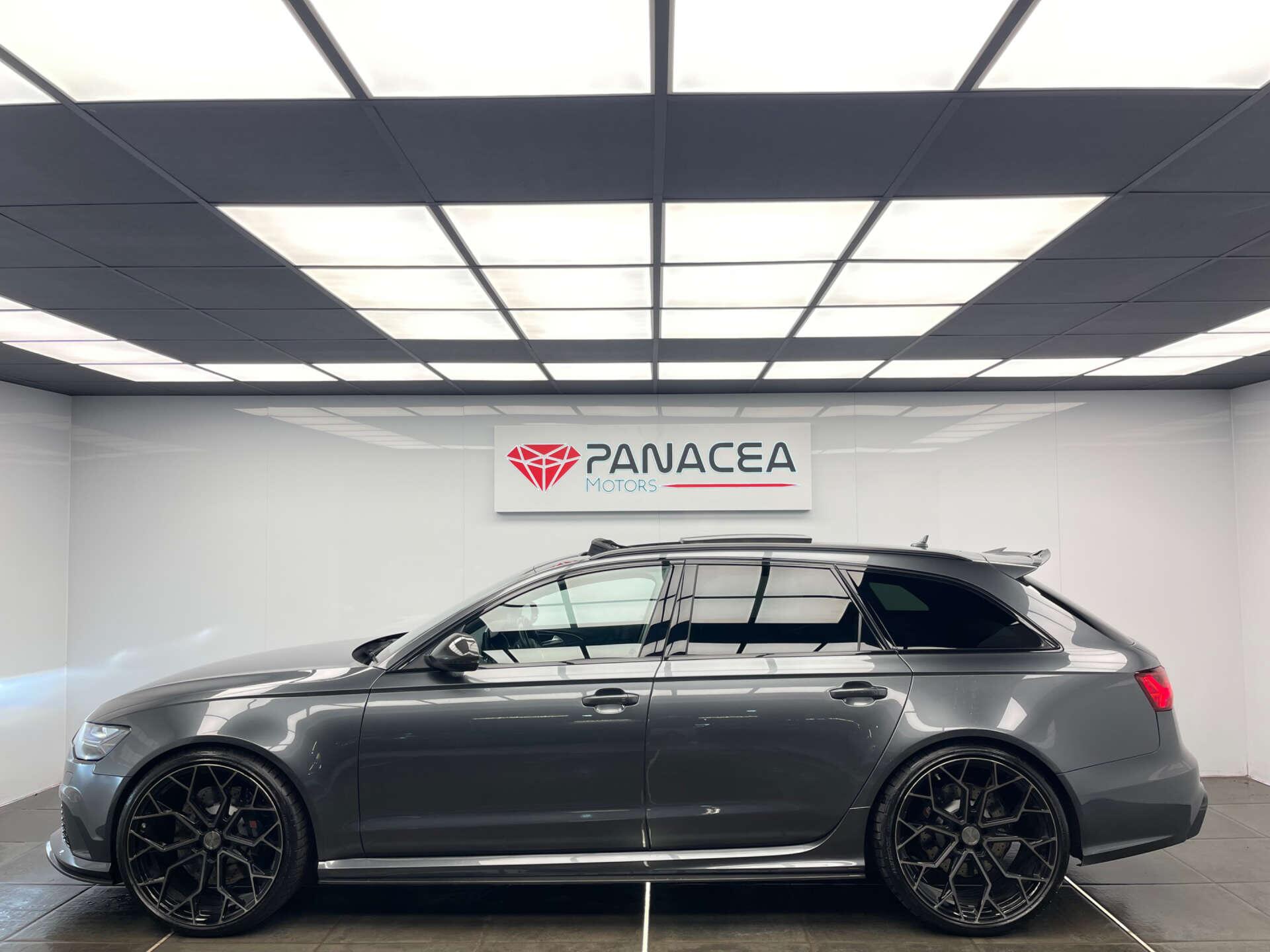 Audi RS6 Avant view 10