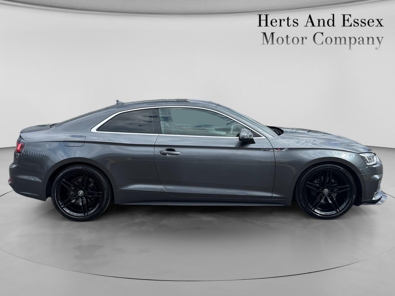 Audi A5 view 8