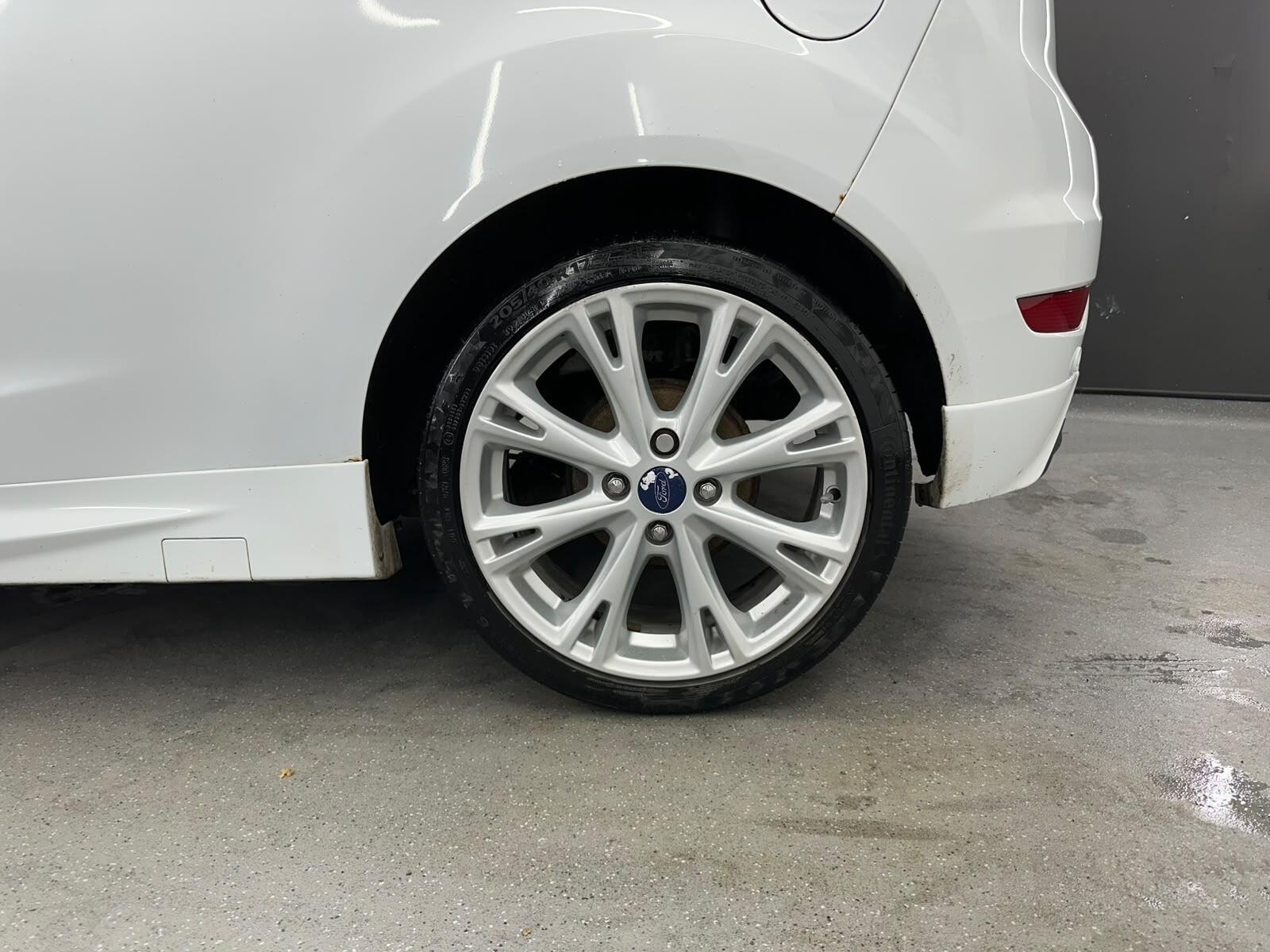 Ford Fiesta view 20