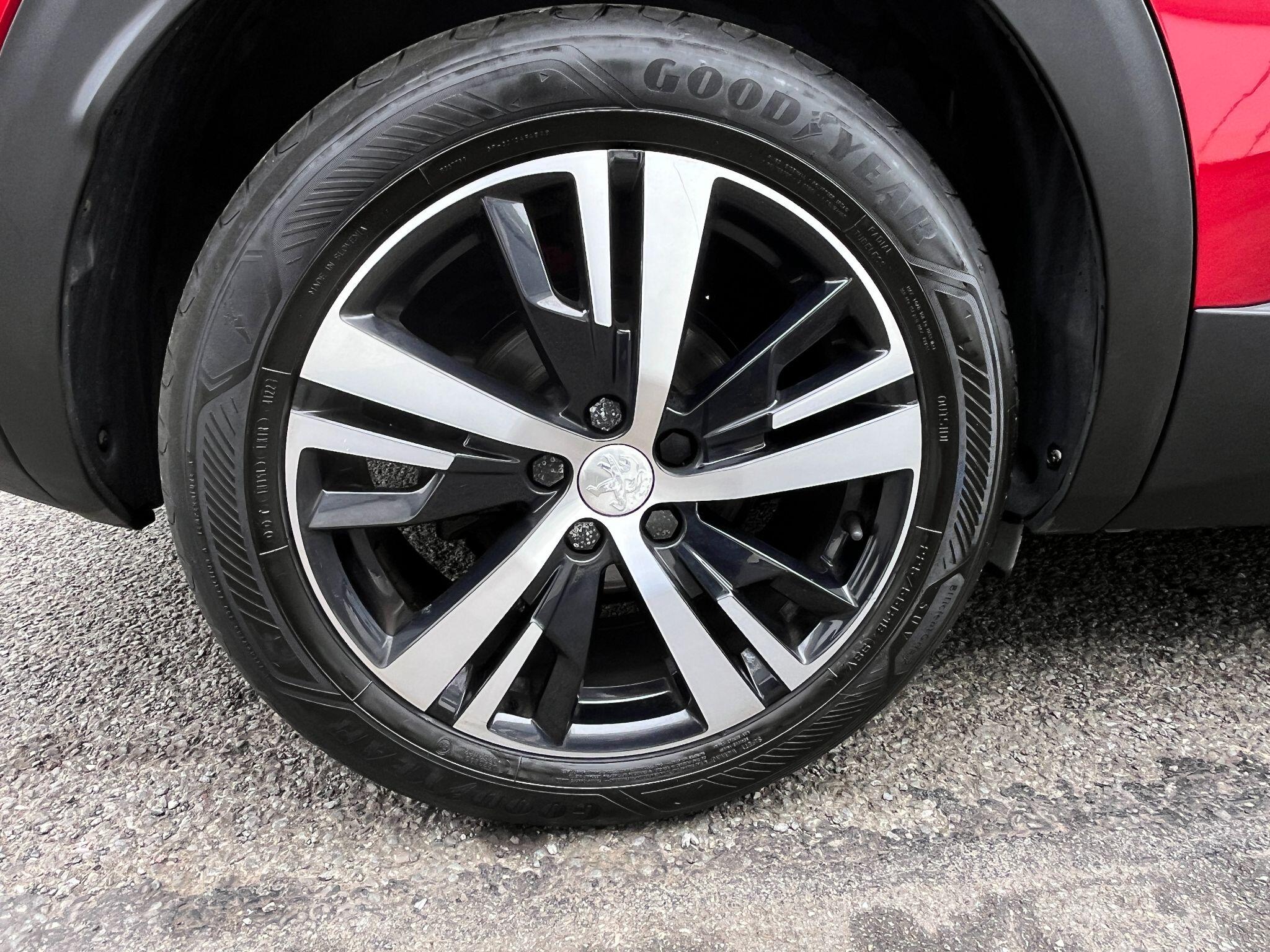 Peugeot 3008 view 11